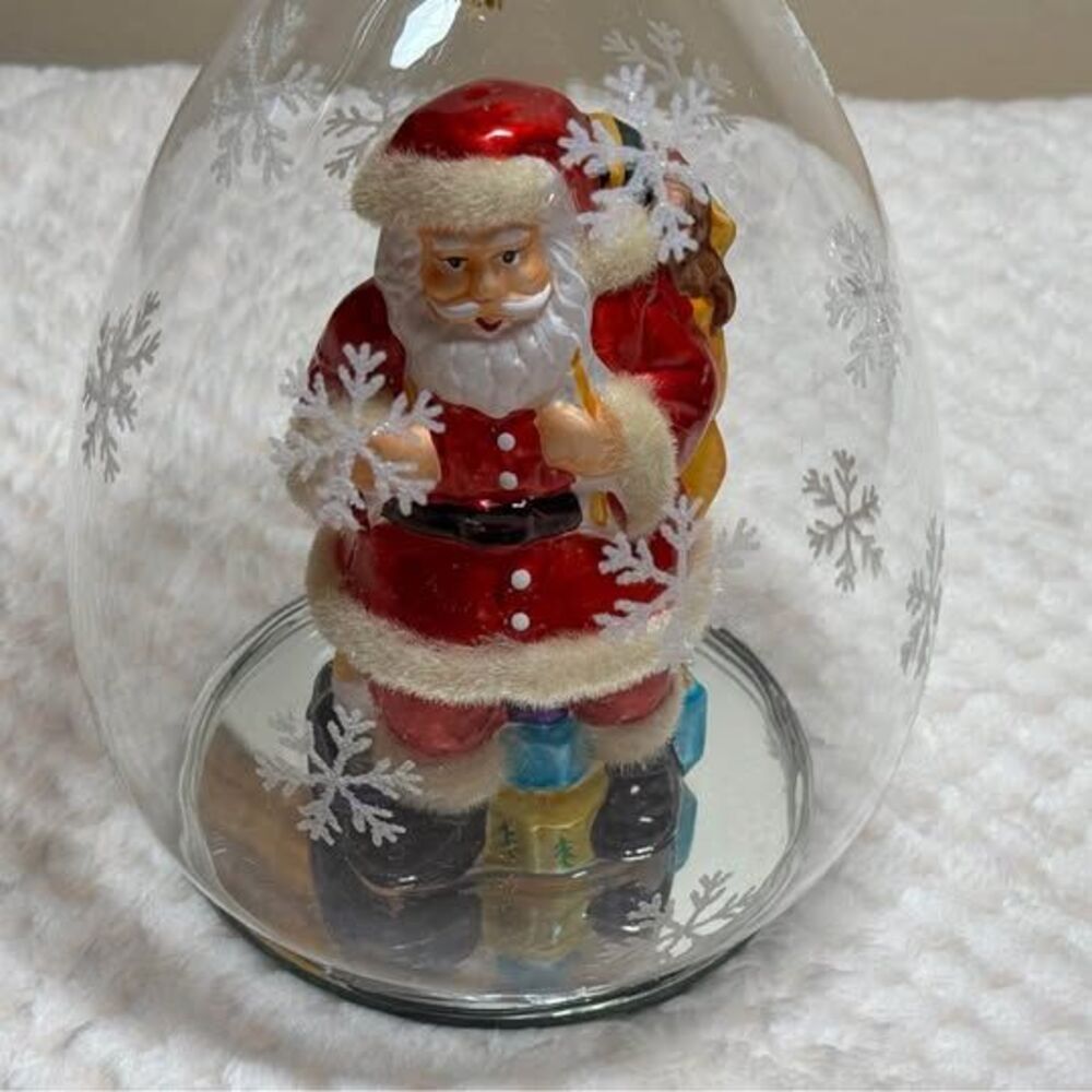 Vintage-Inspired Sorelle Santa Glass Cloche Decoration